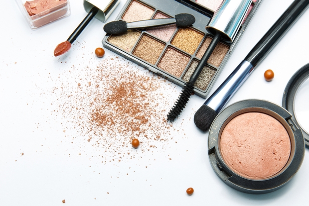 Makeup shelf life – what you NEED to know