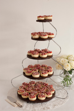 Treat your brides to mini cheesecakes