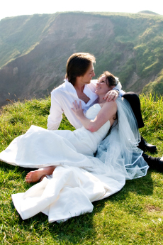 Win a Trash the Dress shoot with Dobège Photography 