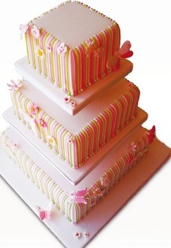 Win a wedding cake package worth more than £650