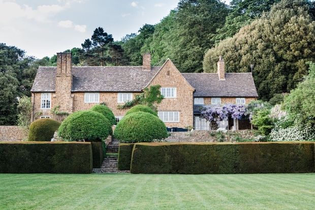 Wedding venue Drakestone House in Gloucestershire set to host Spring Open Afternoon on Sunday 24th March, 2019 and offers couples 10 per cent discount for August 2019 weekend wedding bookings