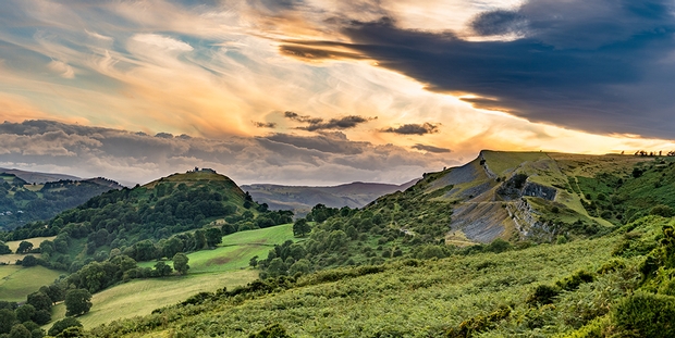 Palé Hall launches a foraging experience on Mount Snowdon